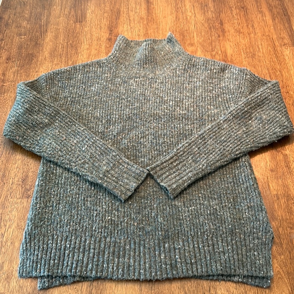 Sherpa Adventure Gear sweater
